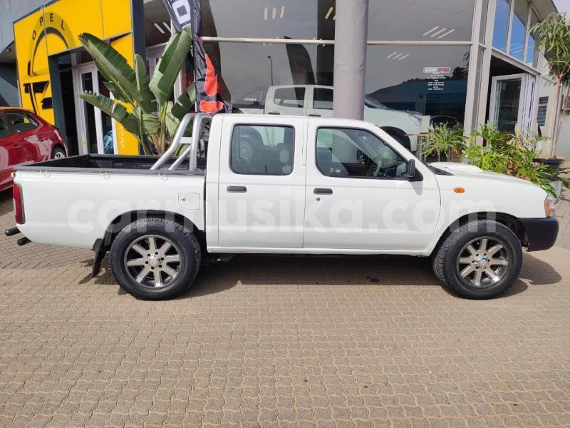 Big with watermark nissan np 300 matabeleland south beitbridge 30461