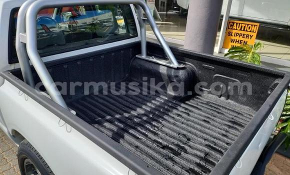 Tenga Tsaru Nissan NP 300 Chena Mota in Beitbridge in Matabeleland South Tenga Tsaru Nissan NP 300 Chena Mota in Beitbridge in Matabeleland South