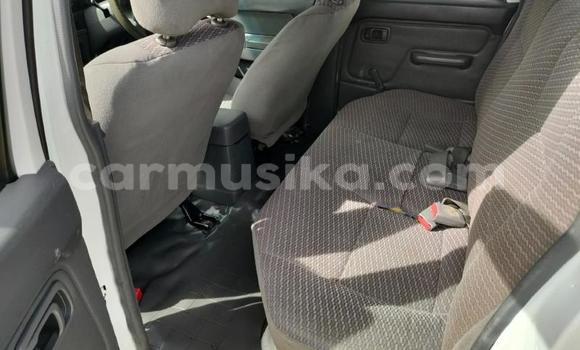 Tenga Tsaru Nissan NP 300 Chena Mota in Beitbridge in Matabeleland South Tenga Tsaru Nissan NP 300 Chena Mota in Beitbridge in Matabeleland South