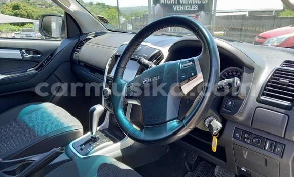 Acheter Occasion Voiture Isuzu KB Blanc à Beitbridge, Matabeleland South Acheter Occasion Voiture Isuzu KB Blanc à Beitbridge, Matabeleland South