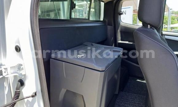 Acheter Occasion Voiture Isuzu KB Blanc à Beitbridge, Matabeleland South Acheter Occasion Voiture Isuzu KB Blanc à Beitbridge, Matabeleland South