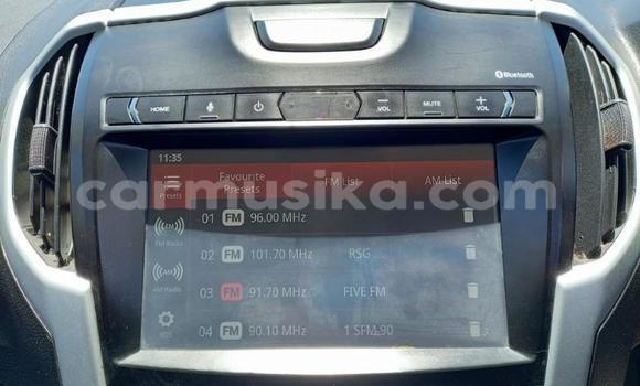 Acheter Occasion Voiture Isuzu KB Blanc à Beitbridge, Matabeleland South Acheter Occasion Voiture Isuzu KB Blanc à Beitbridge, Matabeleland South