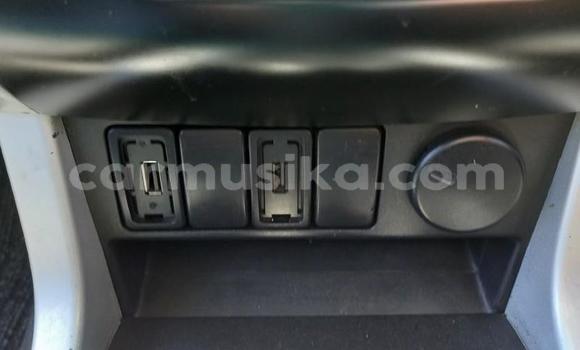 Acheter Occasion Voiture Isuzu KB Blanc à Beitbridge, Matabeleland South Acheter Occasion Voiture Isuzu KB Blanc à Beitbridge, Matabeleland South