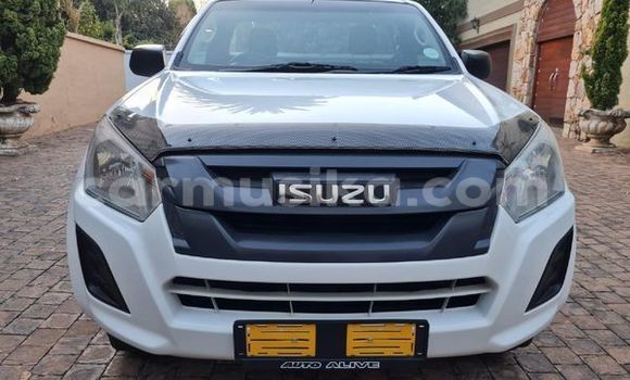 Tenga Tsaru Isuzu KB Chena Mota in Beitbridge in Matabeleland South Tenga Tsaru Isuzu KB Chena Mota in Beitbridge in Matabeleland South