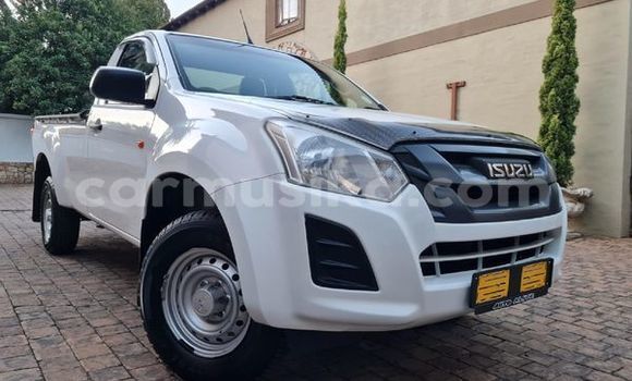 Tenga Tsaru Isuzu KB Chena Mota in Beitbridge in Matabeleland South Tenga Tsaru Isuzu KB Chena Mota in Beitbridge in Matabeleland South