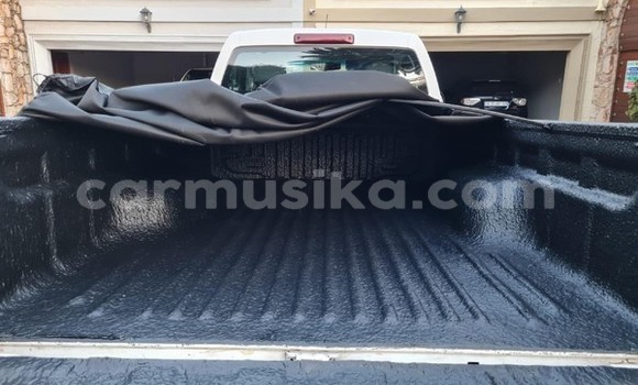 Tenga Tsaru Isuzu KB Chena Mota in Beitbridge in Matabeleland South Tenga Tsaru Isuzu KB Chena Mota in Beitbridge in Matabeleland South