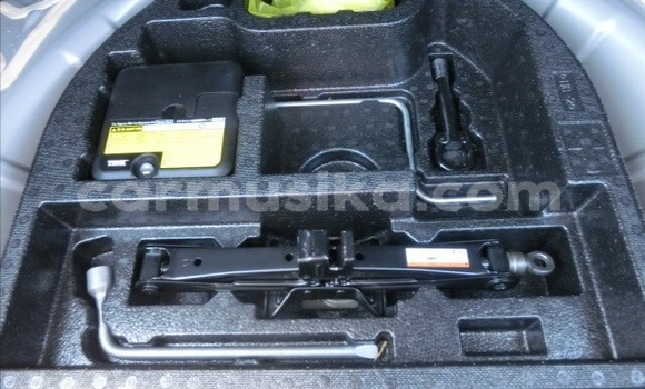 Tenga Tsaru Toyota Auris Sirivha Mota in Beitbridge in Matabeleland South Tenga Tsaru Toyota Auris Sirivha Mota in Beitbridge in Matabeleland South