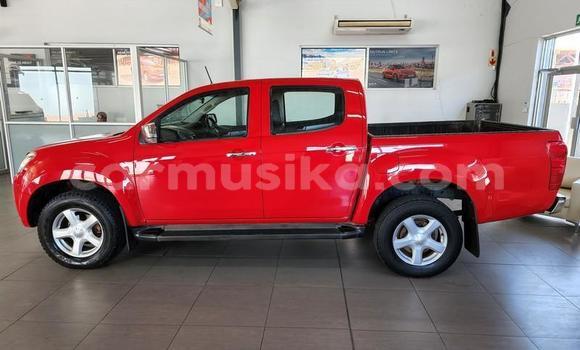 Acheter Occasion Voiture Isuzu KB Rouge à Beitbridge, Matabeleland South