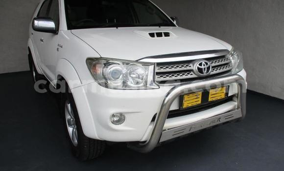 Buy Used Toyota Fortuner White Car in Beitbridge in Matabeleland South Buy Used Toyota Fortuner White Car in Beitbridge in Matabeleland South