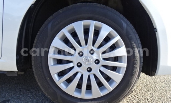 Acheter Occasion Voiture Toyota Allion Blanc à Beitbridge, Matabeleland South Acheter Occasion Voiture Toyota Allion Blanc à Beitbridge, Matabeleland South