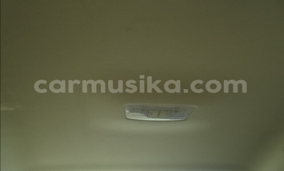 Acheter Occasion Voiture Toyota Allion Blanc à Beitbridge, Matabeleland South Acheter Occasion Voiture Toyota Allion Blanc à Beitbridge, Matabeleland South