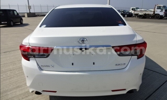 Tenga Tsaru Toyota Mark X Chena Mota in Beitbridge in Matabeleland South Tenga Tsaru Toyota Mark X Chena Mota in Beitbridge in Matabeleland South