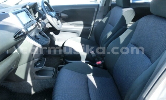 Tenga Tsaru Toyota Wish Sirivha Mota in Beitbridge in Matabeleland South Tenga Tsaru Toyota Wish Sirivha Mota in Beitbridge in Matabeleland South