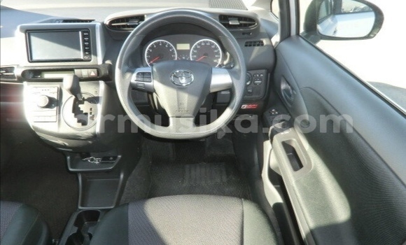 Tenga Tsaru Toyota Wish Sirivha Mota in Beitbridge in Matabeleland South Tenga Tsaru Toyota Wish Sirivha Mota in Beitbridge in Matabeleland South