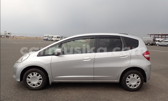 Acheter Occasion Voiture Honda Fit Gris à Beitbridge, Matabeleland South Acheter Occasion Voiture Honda Fit Gris à Beitbridge, Matabeleland South