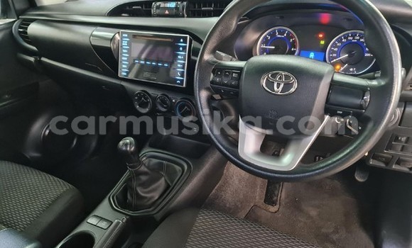 Acheter Occasion Voiture Toyota Hilux Blanc à Beitbridge, Matabeleland South Acheter Occasion Voiture Toyota Hilux Blanc à Beitbridge, Matabeleland South