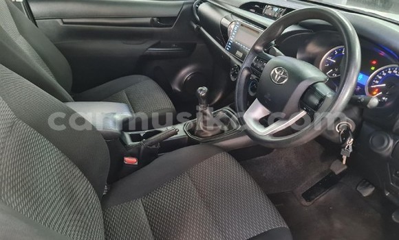 Acheter Occasion Voiture Toyota Hilux Blanc à Beitbridge, Matabeleland South Acheter Occasion Voiture Toyota Hilux Blanc à Beitbridge, Matabeleland South