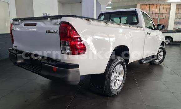 Acheter Occasion Voiture Toyota Hilux Blanc à Beitbridge, Matabeleland South Acheter Occasion Voiture Toyota Hilux Blanc à Beitbridge, Matabeleland South