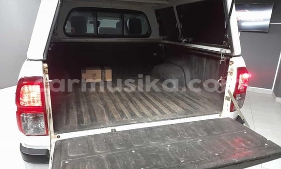 Acheter Occasion Voiture Toyota Hilux Blanc à Beitbridge, Matabeleland South Acheter Occasion Voiture Toyota Hilux Blanc à Beitbridge, Matabeleland South