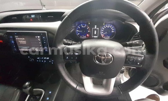 Acheter Occasion Voiture Toyota Hilux Blanc à Beitbridge, Matabeleland South Acheter Occasion Voiture Toyota Hilux Blanc à Beitbridge, Matabeleland South