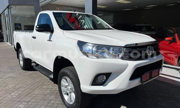 Nunua Ilio tumika Toyota Hilux Nyeupe Gari ndani ya Beitbridge nchini Matabeleland Kusini