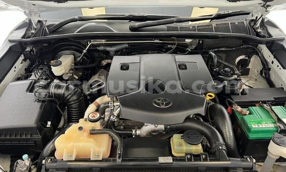 Acheter Occasion Voiture Toyota Hilux Blanc à Beitbridge, Matabeleland South Acheter Occasion Voiture Toyota Hilux Blanc à Beitbridge, Matabeleland South