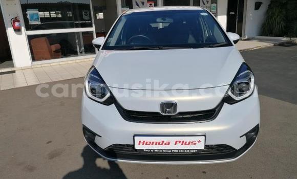 Acheter Occasion Voiture Honda Fit Blanc à Beitbridge, Matabeleland South Acheter Occasion Voiture Honda Fit Blanc à Beitbridge, Matabeleland South