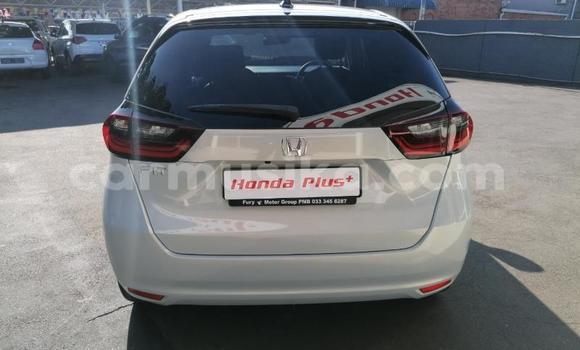 Acheter Occasion Voiture Honda Fit Blanc à Beitbridge, Matabeleland South Acheter Occasion Voiture Honda Fit Blanc à Beitbridge, Matabeleland South