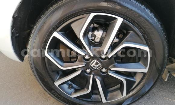 Acheter Occasion Voiture Honda Fit Blanc à Beitbridge, Matabeleland South Acheter Occasion Voiture Honda Fit Blanc à Beitbridge, Matabeleland South