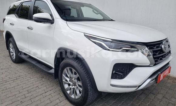 Tenga Tsaru Toyota Fortuner Chena Mota in Beitbridge in Matabeleland South Tenga Tsaru Toyota Fortuner Chena Mota in Beitbridge in Matabeleland South