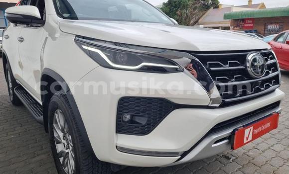 Tenga Tsaru Toyota Fortuner Chena Mota in Beitbridge in Matabeleland South Tenga Tsaru Toyota Fortuner Chena Mota in Beitbridge in Matabeleland South