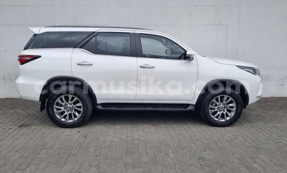 Tenga Tsaru Toyota Fortuner Chena Mota in Beitbridge in Matabeleland South Tenga Tsaru Toyota Fortuner Chena Mota in Beitbridge in Matabeleland South