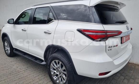 Tenga Tsaru Toyota Fortuner Chena Mota in Beitbridge in Matabeleland South Tenga Tsaru Toyota Fortuner Chena Mota in Beitbridge in Matabeleland South