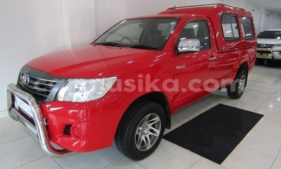 Tenga Tsaru Toyota Hilux Tsvuku Mota in Beitbridge in Matabeleland South Tenga Tsaru Toyota Hilux Tsvuku Mota in Beitbridge in Matabeleland South