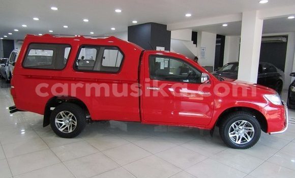 Tenga Tsaru Toyota Hilux Tsvuku Mota in Beitbridge in Matabeleland South Tenga Tsaru Toyota Hilux Tsvuku Mota in Beitbridge in Matabeleland South