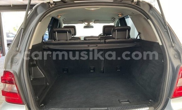 Acheter Occasion Voiture Mercedes‒Benz ML–Class Gris à Beitbridge, Matabeleland South Acheter Occasion Voiture Mercedes‒Benz ML–Class Gris à Beitbridge, Matabeleland South