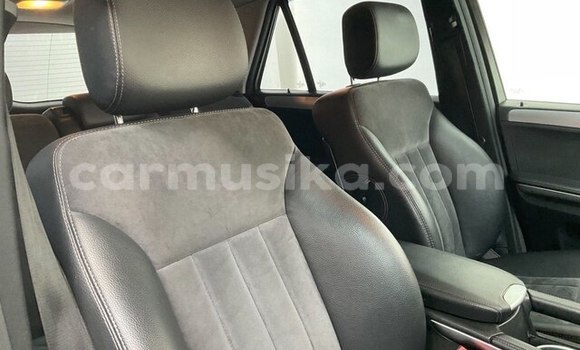 Acheter Occasion Voiture Mercedes‒Benz ML–Class Gris à Beitbridge, Matabeleland South Acheter Occasion Voiture Mercedes‒Benz ML–Class Gris à Beitbridge, Matabeleland South