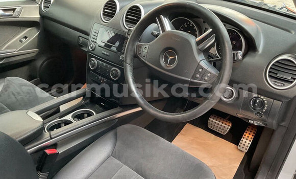 Acheter Occasion Voiture Mercedes‒Benz ML–Class Gris à Beitbridge, Matabeleland South Acheter Occasion Voiture Mercedes‒Benz ML–Class Gris à Beitbridge, Matabeleland South