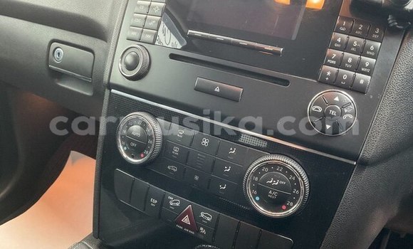 Acheter Occasion Voiture Mercedes‒Benz ML–Class Gris à Beitbridge, Matabeleland South Acheter Occasion Voiture Mercedes‒Benz ML–Class Gris à Beitbridge, Matabeleland South