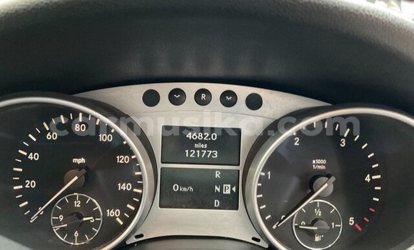 Acheter Occasion Voiture Mercedes‒Benz ML–Class Gris à Beitbridge, Matabeleland South Acheter Occasion Voiture Mercedes‒Benz ML–Class Gris à Beitbridge, Matabeleland South