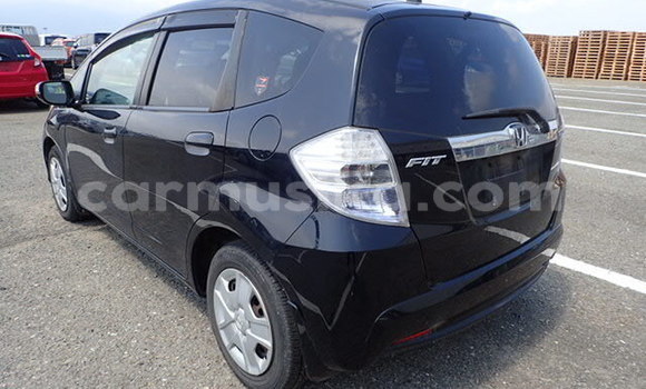 Nunua Ilio tumika Honda Fit Beige Gari ndani ya Beitbridge nchini Matabeleland Kusini Nunua Ilio tumika Honda Fit Beige Gari ndani ya Beitbridge nchini Matabeleland Kusini