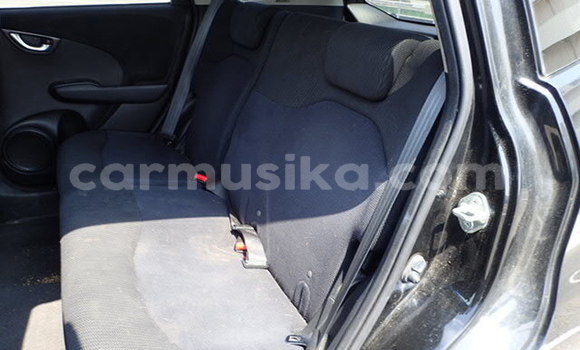 Nunua Ilio tumika Honda Fit Beige Gari ndani ya Beitbridge nchini Matabeleland Kusini Nunua Ilio tumika Honda Fit Beige Gari ndani ya Beitbridge nchini Matabeleland Kusini