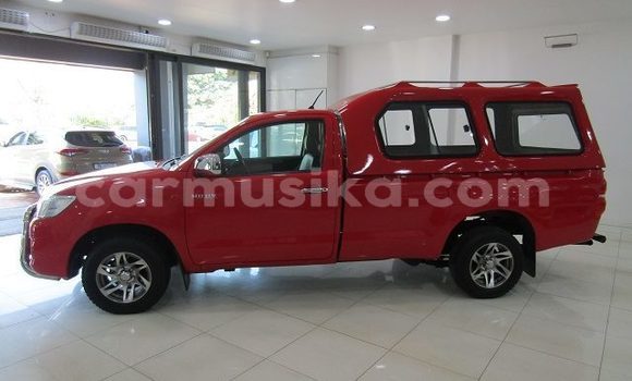 Tenga Tsaru Toyota Hilux Tsvuku Mota in Beitbridge in Matabeleland South Tenga Tsaru Toyota Hilux Tsvuku Mota in Beitbridge in Matabeleland South