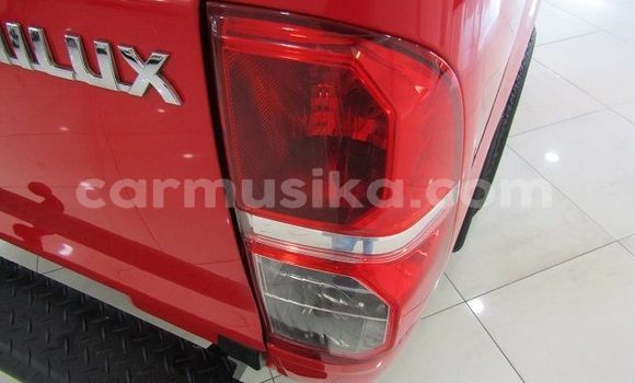 Tenga Tsaru Toyota Hilux Tsvuku Mota in Beitbridge in Matabeleland South Tenga Tsaru Toyota Hilux Tsvuku Mota in Beitbridge in Matabeleland South