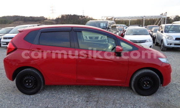 Acheter Occasion Voiture Honda Fit Rouge à Beitbridge, Matabeleland South Acheter Occasion Voiture Honda Fit Rouge à Beitbridge, Matabeleland South