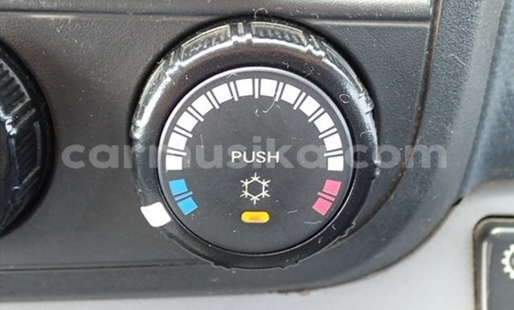 Acheter Occasion Utilitaire Mitsubishi Canter Blanc à Beitbridge, Matabeleland South Acheter Occasion Utilitaire Mitsubishi Canter Blanc à Beitbridge, Matabeleland South