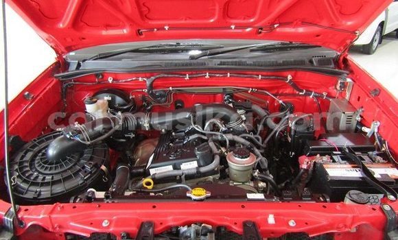 Tenga Tsaru Toyota Hilux Tsvuku Mota in Beitbridge in Matabeleland South Tenga Tsaru Toyota Hilux Tsvuku Mota in Beitbridge in Matabeleland South