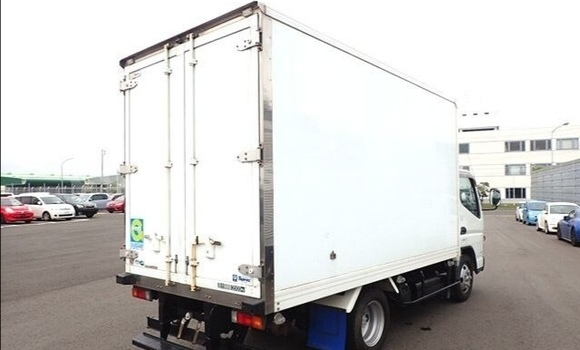 Tenga Tsaru Mitsubishi Canter Chena Rori in Beitbridge in Matabeleland South Tenga Tsaru Mitsubishi Canter Chena Rori in Beitbridge in Matabeleland South