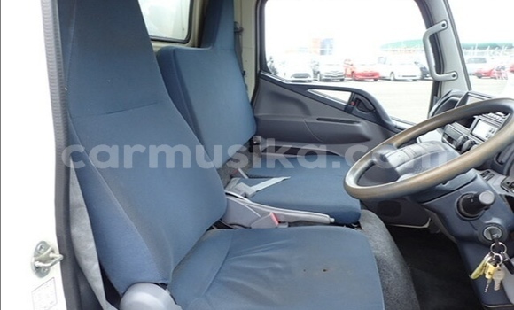 Tenga Tsaru Mitsubishi Canter Chena Rori in Beitbridge in Matabeleland South Tenga Tsaru Mitsubishi Canter Chena Rori in Beitbridge in Matabeleland South