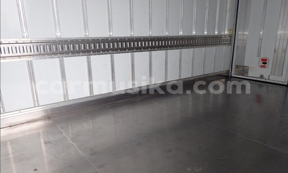 Tenga Tsaru Mitsubishi Canter Chena Rori in Beitbridge in Matabeleland South Tenga Tsaru Mitsubishi Canter Chena Rori in Beitbridge in Matabeleland South